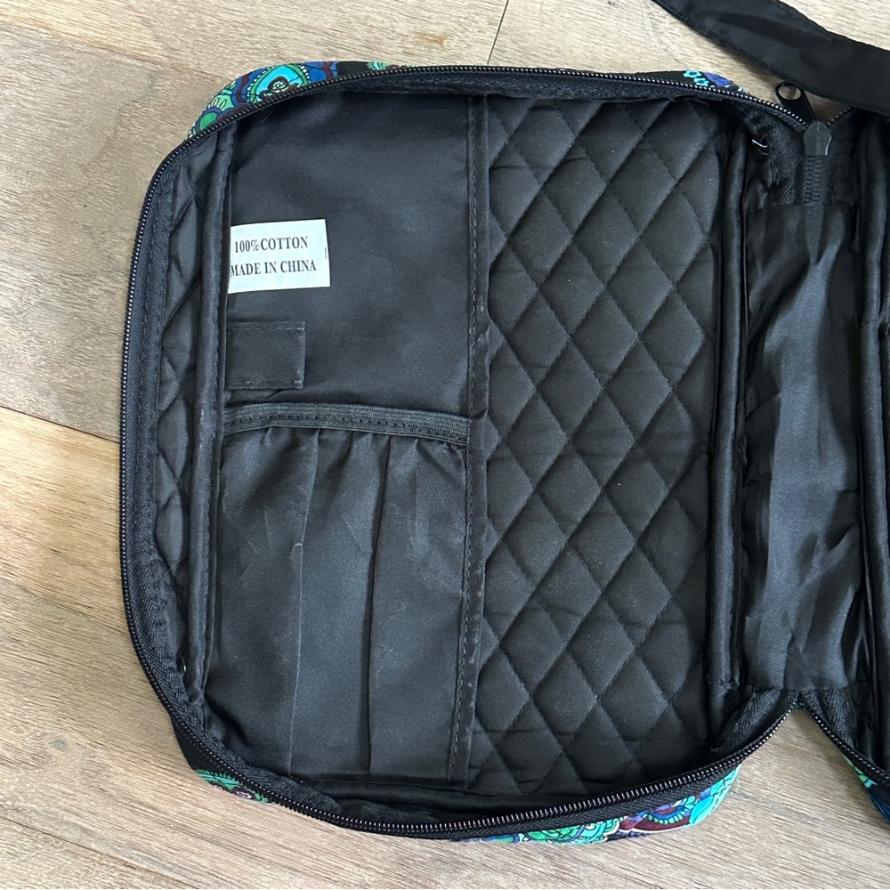 Vera Bradley Blue and Green Paisley Tablet Bible Bag - Picture 7 of 8
